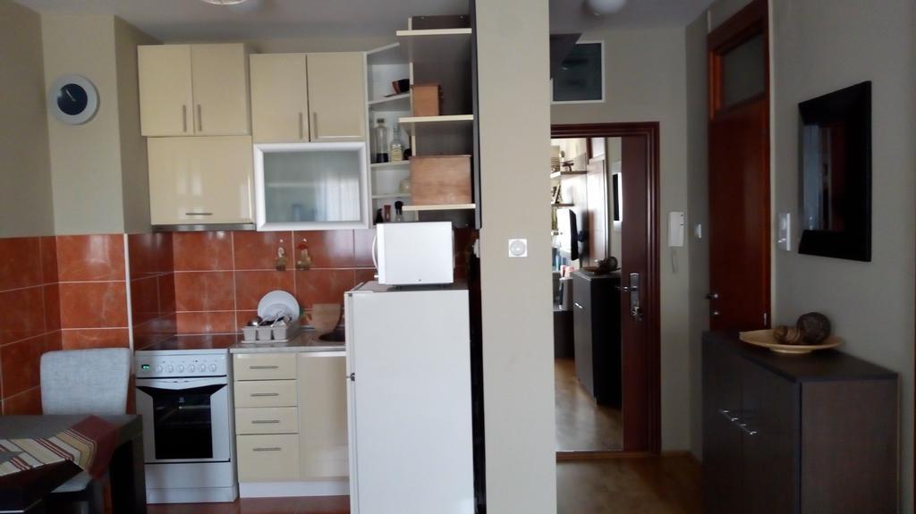 Naissa Apartment Ni 外观 照片